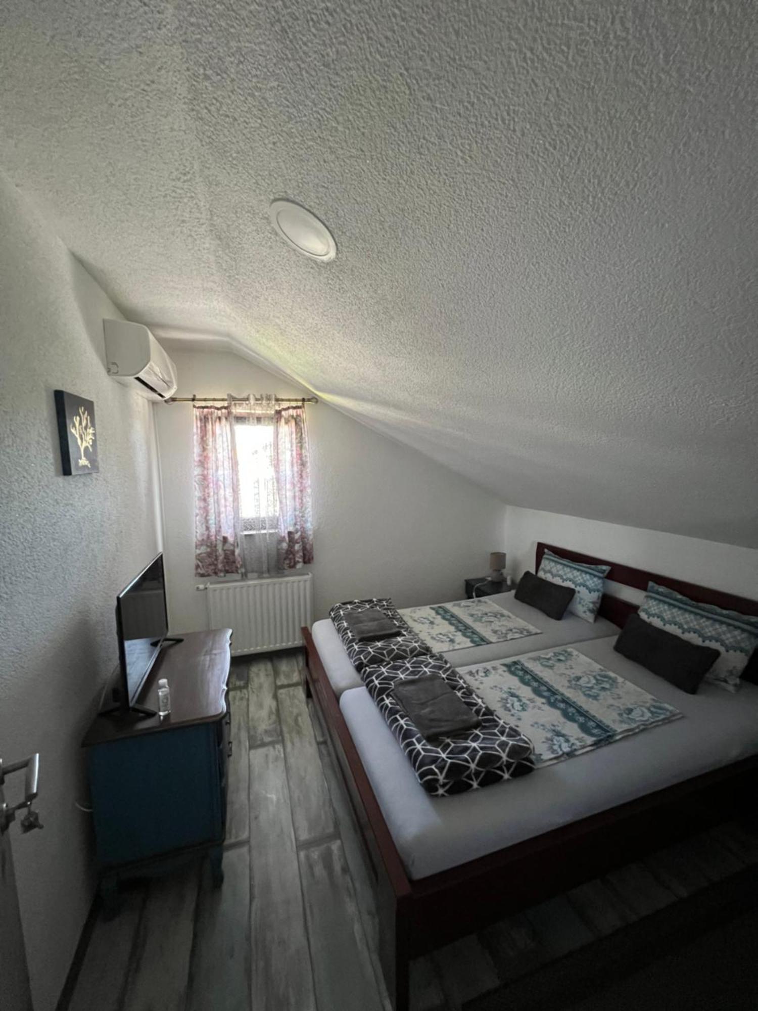 Prenociste-Sobe-Rooms-Aman Bihać Εξωτερικό φωτογραφία