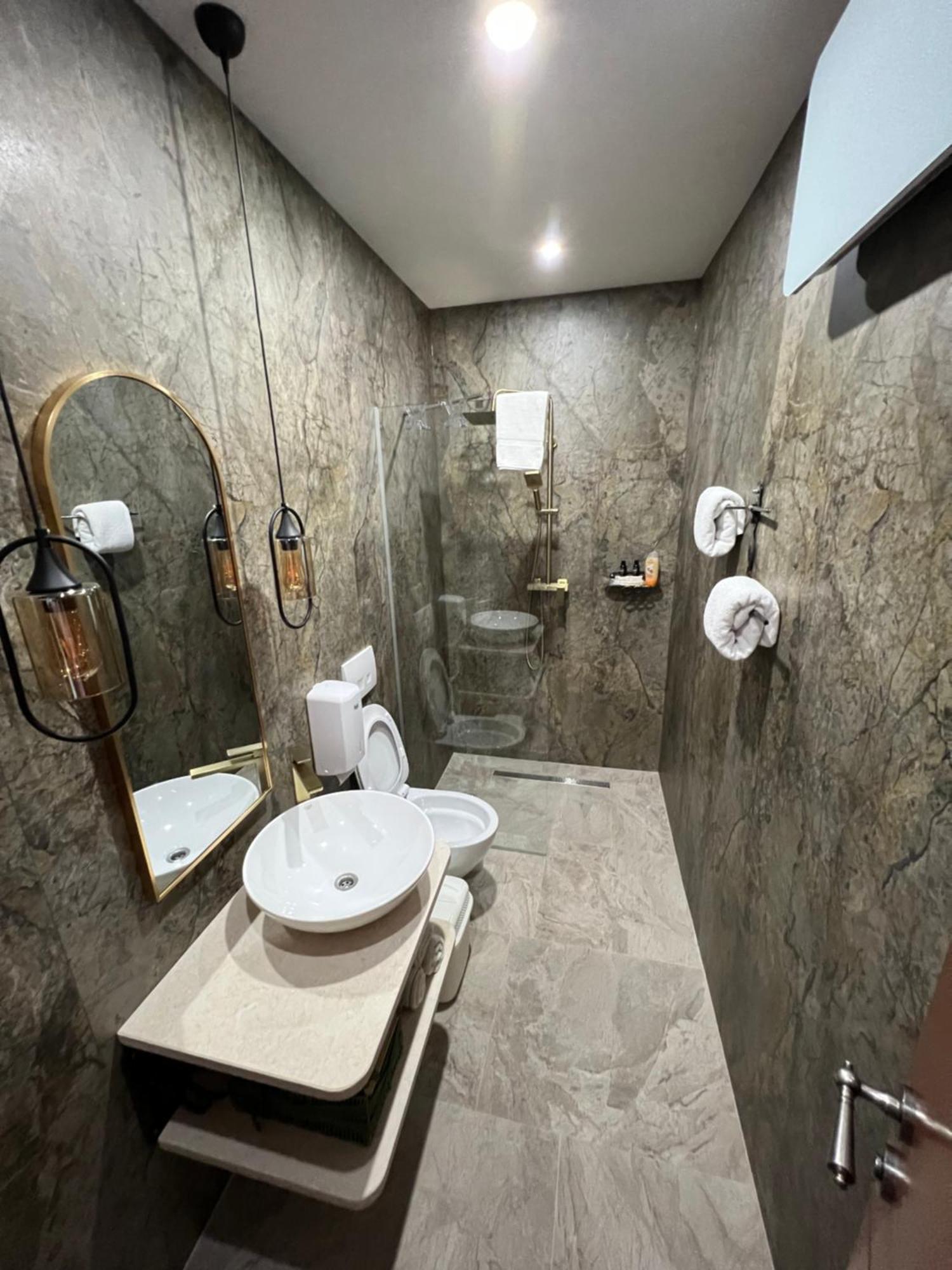Prenociste-Sobe-Rooms-Aman Bihać Εξωτερικό φωτογραφία