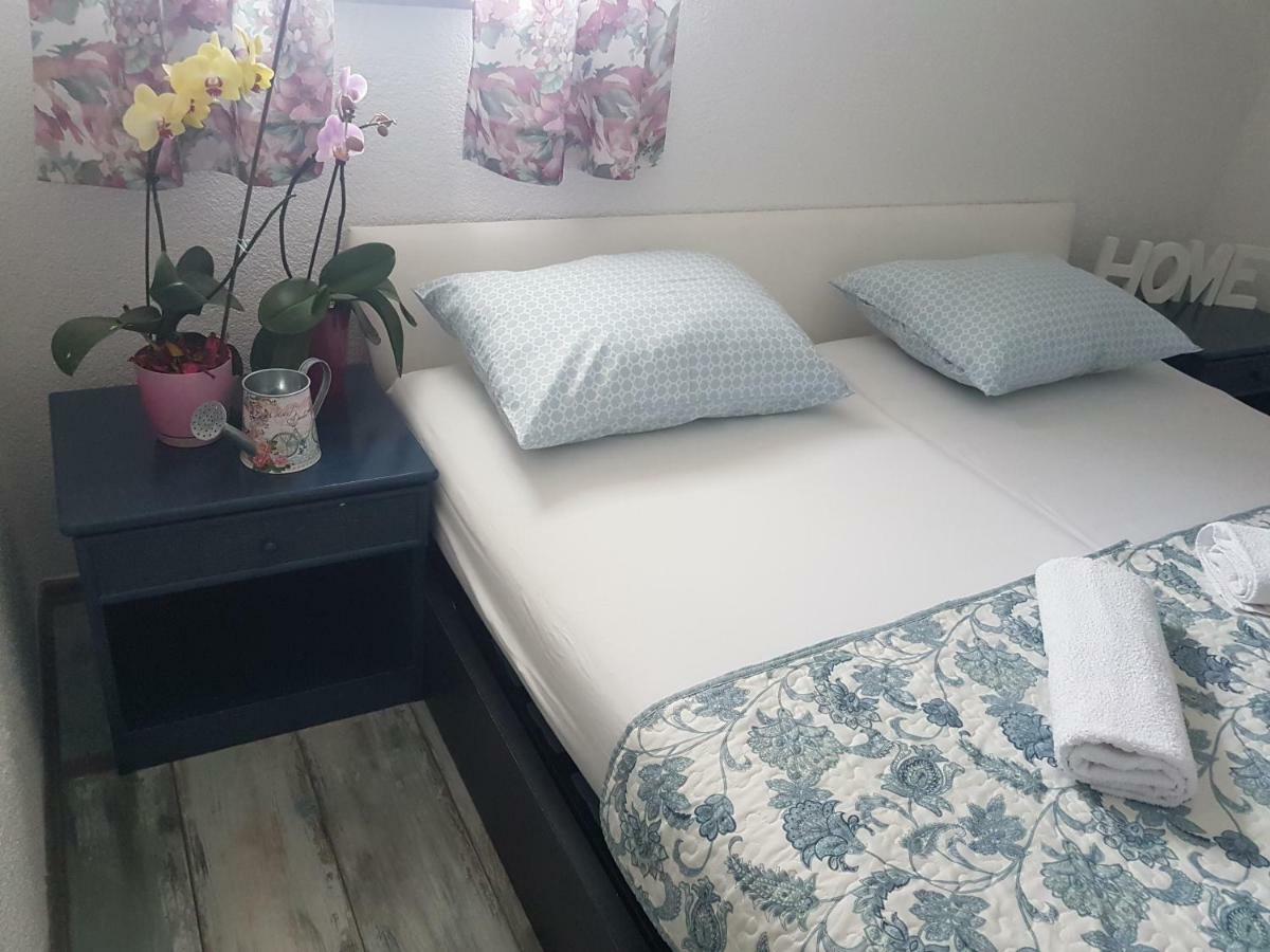 Prenociste-Sobe-Rooms-Aman Bihać Εξωτερικό φωτογραφία