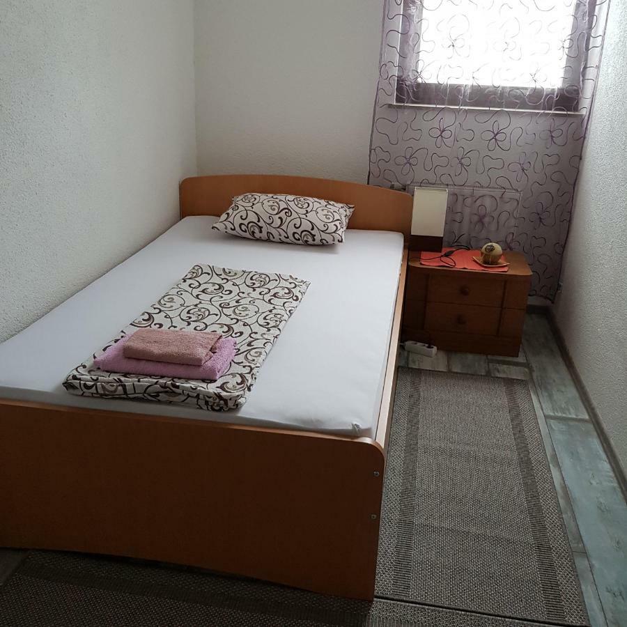 Prenociste-Sobe-Rooms-Aman Bihać Εξωτερικό φωτογραφία